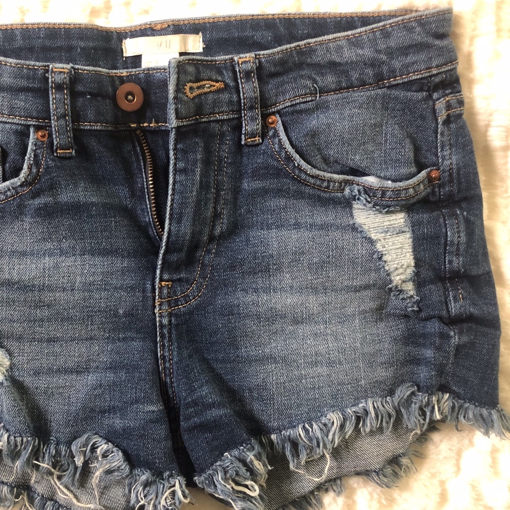 H&M distressed denim shorts- 2